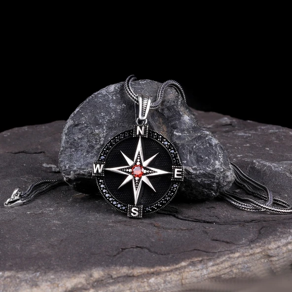 ZİRKON TAŞLI PUSULA MODEL 925 AYAR GÜMÜŞ KOLYE ürün görseli