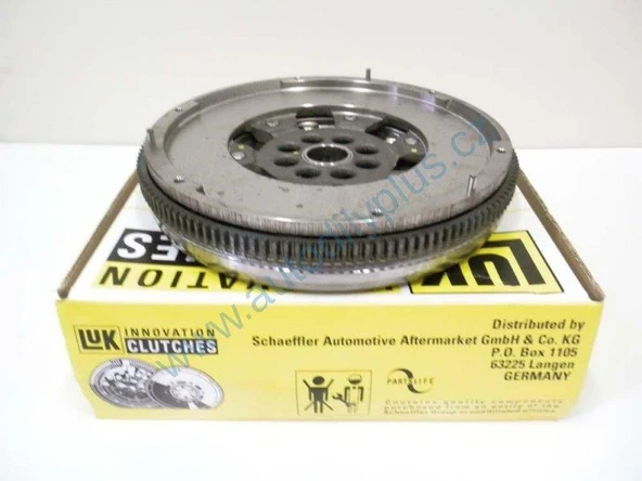 VOLANTLI DEBRİYAJ SETİ T5 AXD 2,5 TDİ 0A5141671 070141015N 2290601070 (HIDROLIK BILYALI)