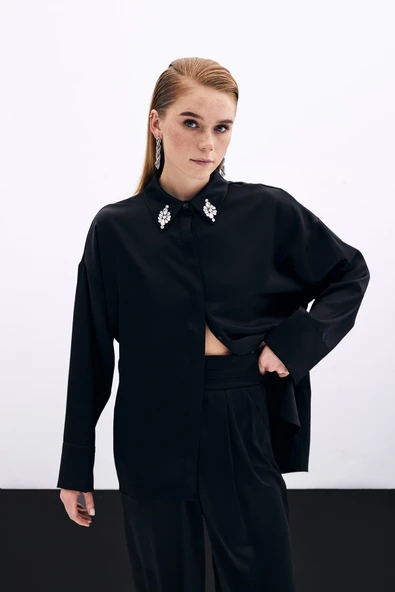 Aksesuar Detaylı Gömlek - Siyah