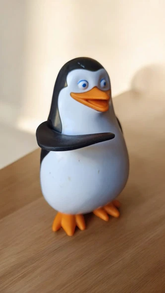 Vintage Madagaskar Karakteri Penguen Figür Oyuncak & 12 Cm - 4