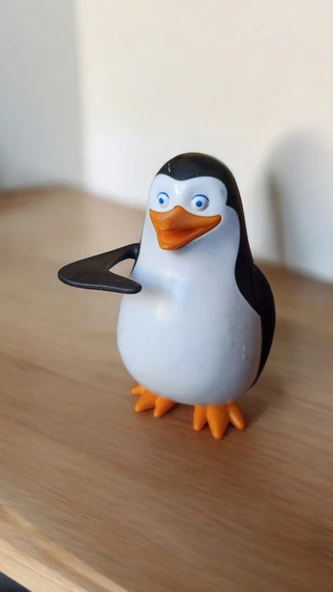 Vintage Madagaskar Karakteri Penguen Figür Oyuncak & 12 Cm - 2