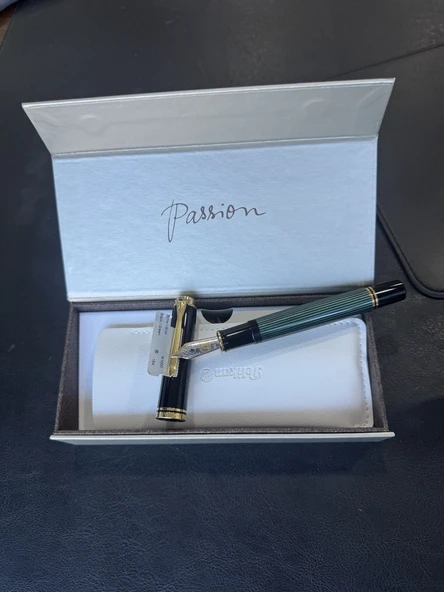 Pelikan Souveraen M1000 Black/Green fountain pen with Gold - M - 6