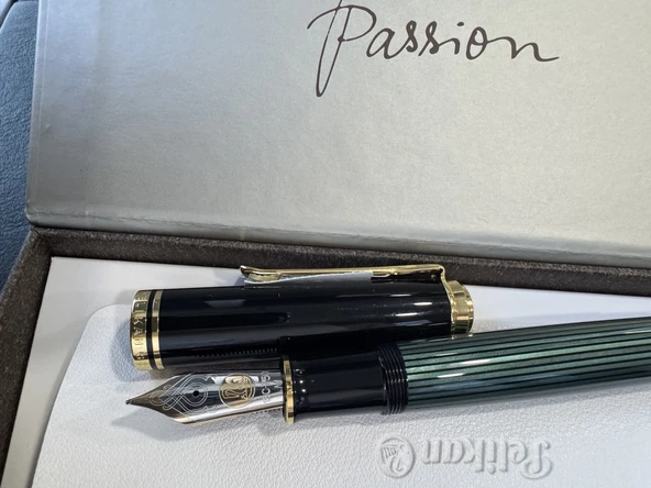 Pelikan Souveraen M1000 Black/Green fountain pen with Gold - M - 3