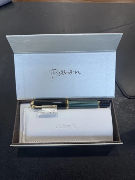 Pelikan Souveraen M1000 Black/Green fountain pen with Gold - M - 5