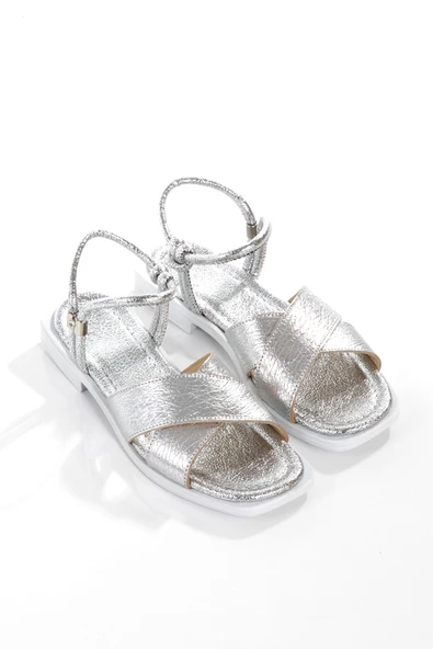 MİA028-3010 Hakiki Deri Kadın Günlük Konforlu GÜMÜŞ Tatil Sandalet - Resim 3