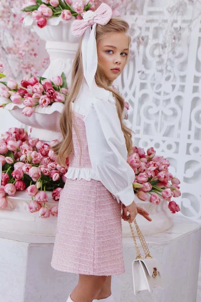 Kız Çocuk Yakası Bağlama Detaylı Kolları Şifon Beli Fırfırlı Üzeri Şanel Kumaş Pembe Elbise - Resim 4