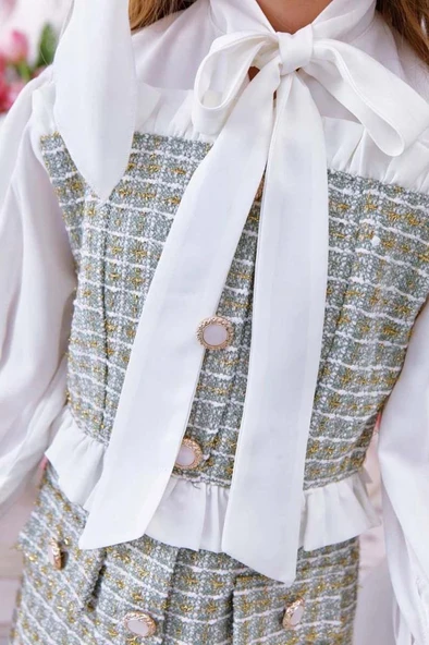 Kız Çocuk Yakası Bağlama Detaylı Kolları Şifon Beli Fırfırlı Üzeri Şanel Kumaş Yeşil Elbise - Resim 3