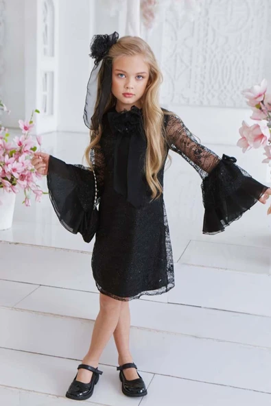 Kız Çocuk Boydan Üzeri Dantel İşlemeli Fiyonk Detaylı İspanyol Kollu Siyah Elbise - Resim 2
