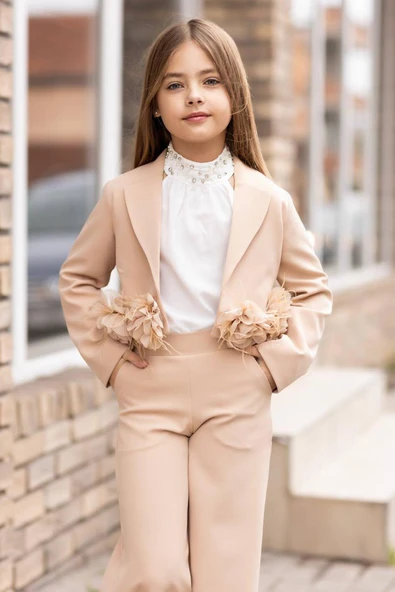 Kız Çocuk Çiçek Broş Detaylı Blazer Ceket Halter Yaka Taş Detaylı Bluz Krem Alt Üst Takım ürün görseli