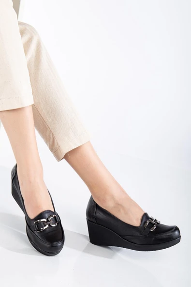 Kadın Dolgu Topuklu Ayakkabı Siyah Yüzlü Tokalı - Resim 2