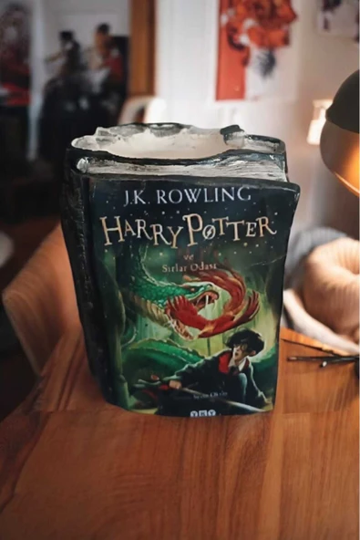 Harry Potter ve Sırlar Odası Kitabı Şeklinde Kalemlik 10 x 8 cm - 2