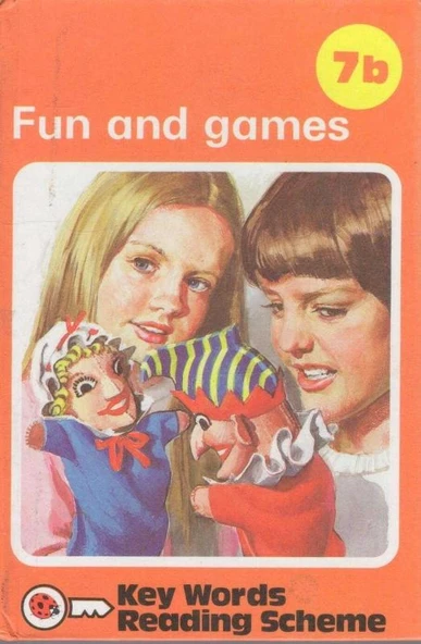 The Ladybird Key Words Reading Scheme Series 2 Book Set (Fun and Games 7b + Easy to Sound 7c) - Ciltli, 1. Hamur Kağıda, Renkli, Resimli, İlk Baskısı