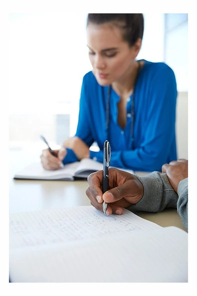 Siyah Pilot Kalem 3 Adet Uniball Signo 207 0.7 mm Roller Uçlu Pilot Kalem Umn-207 Likit Mürekkepli Pilot Kalem Jel Kalem - 4