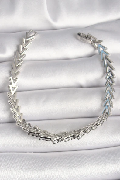 Pirinç Gümüş Renk Zirkon Taşlı Ok Model Kadın Bileklik - TJ-BB6852