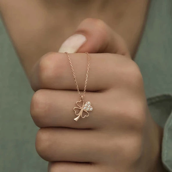 Gümüş Rose Kalpli Dört Yapraklı Yonca Kadın Kolye ürün görseli