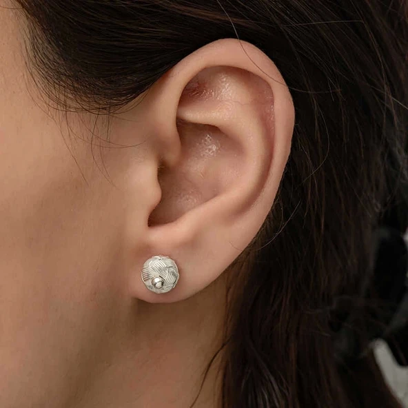 Gümüş Kazaziye Örgü Çivili Küpe - Resim 4