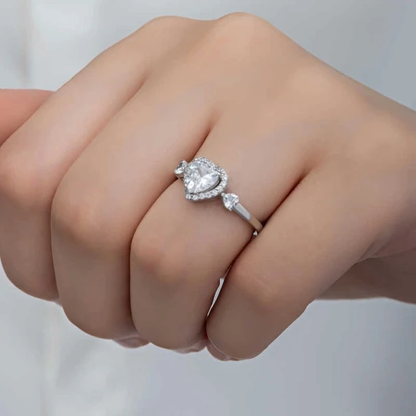 Gümüş Beyaz Taşlı Kalpli Kadın Yüzük - Resim 5