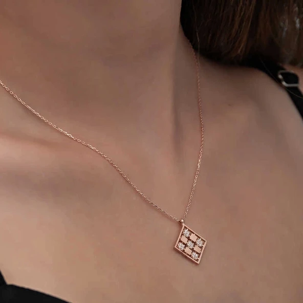 Gümüş Rose Dörtgen Zirkon Taşlı Kadın Kolye - 4