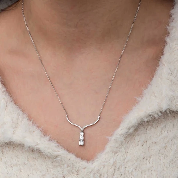 Gümüş Üç Taşlı V Model Kadın Kolye - 6