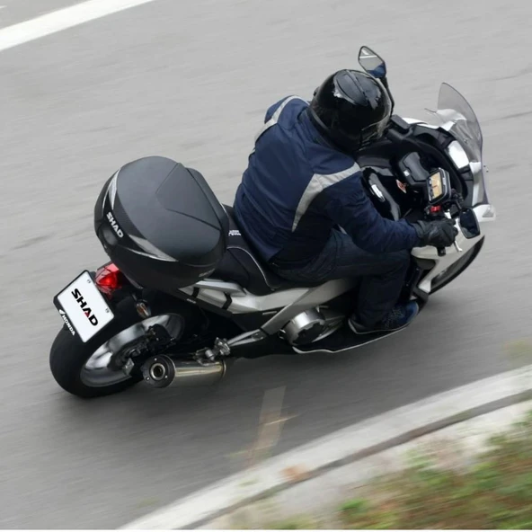 SHAD SH-39 KARBON MOTOSİKLET ARKA ÇANTA - 3