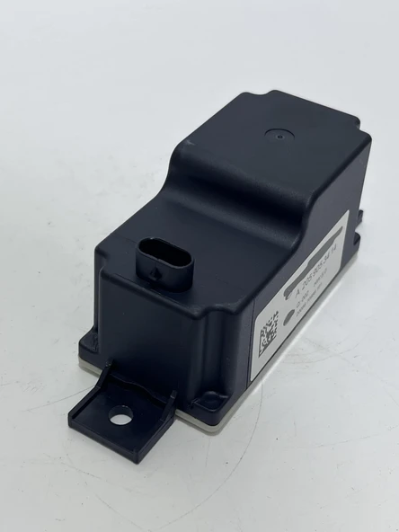 Mercedes W205 Uyumlu Voltaj Dönüştürücü Modülü A2059053414 - 3