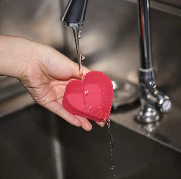 PinkRose Kırmızı 12 Li Mini Silikon Kalp Kek Kalıbı,muffin Kalıbı 12 Adet - 3