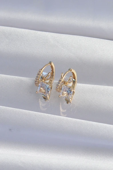 HEYF Pirinç Gold Renk İri Zirkon Taşlı Kıvrımlı Minimal Kelebekli Halka Küpe - Resim 3