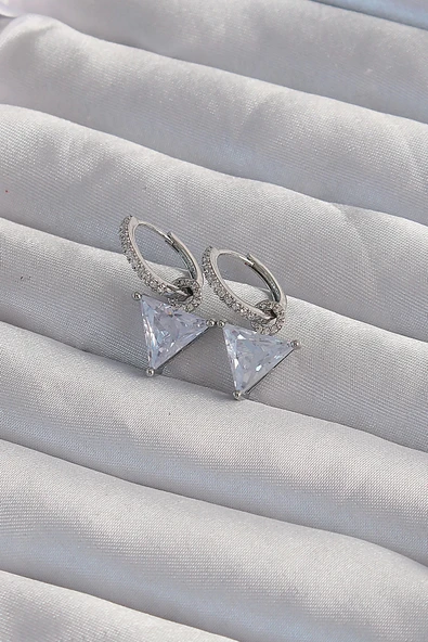 HEYF Pirinç Gümüş Renk Üçgen Zirkon Taşlı Sallantılı Halka Küpe ürün görseli 1