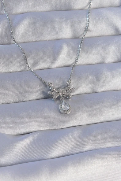 HEYF 316L Çelik Zincirli Gümüş Renk Zirkon Taşlı Damla Detay Fiyonk Model Kolye ürün görseli 1