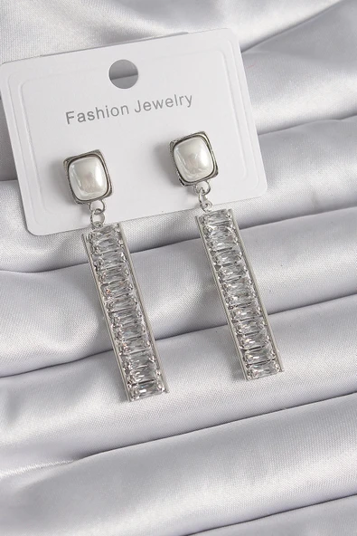 HEYF Pirinç Gümüş Renk Kare İnci Zirkon Taşlı Su Yolu Model Kadın Küpe ürün görseli 1