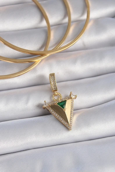 HEYF Pirinç Gold Renk Zirkon Taşlı 3D Üçgen Model Ajda Charm