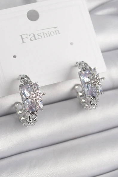 HEYF Pirinç Gümüş Renk Zirkon Taşlı Kutup Yıldız İşleme Detay Kadın Küpe ürün görseli