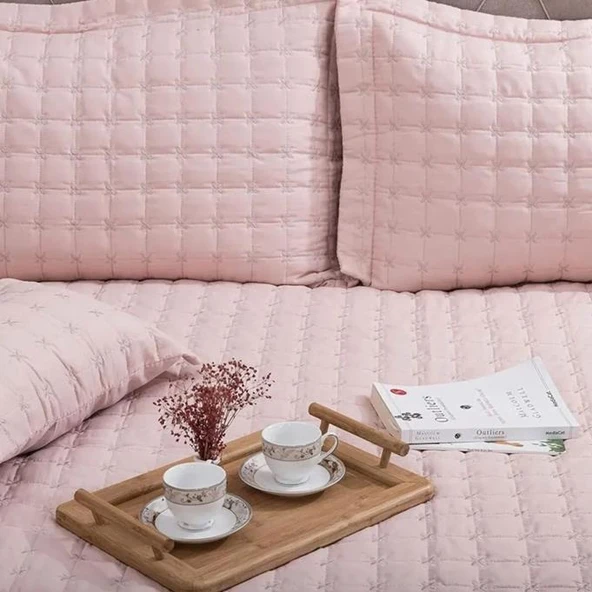 ALEDA TEK KİŞİLİK KAPİTONE YATAK ÖRTÜSÜ PUDRA ürün görseli