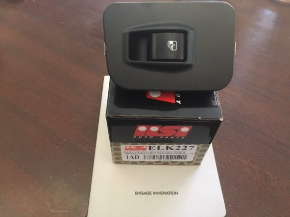 PEUGEOT BIPPER ÖN SAĞ CAM AÇMA KALDIRMA DÜĞMESİ       6490H0 - 2