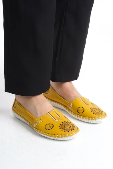 Kadın Hakiki Deri Yumuşak Babet Önü Lastik Detaylı Motifli Dikişli Günlük Ayakkabı - Resim 10