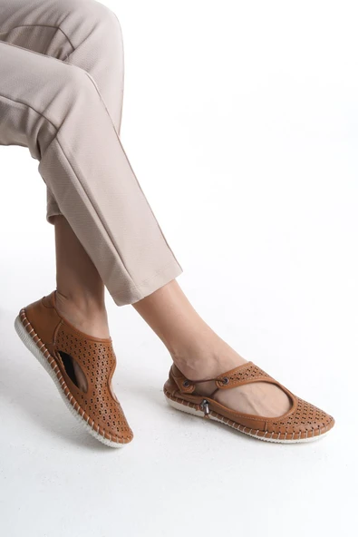 Kadın Hakiki Deri Yandan Bağcıklı Babet Asimetrik Kesim Delikli Günlük Düz Taban Ayakkabı - Resim 2