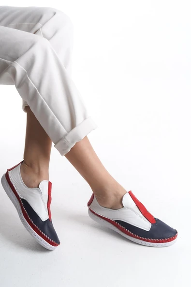 Kadın Günlük Ayakkabı Önü Lastik Detaylı Comfort Taban Günlük Düz Ayakkabı