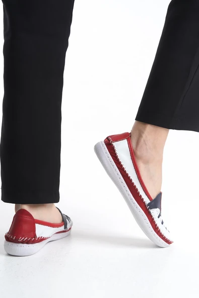 Kadın Hakiki Deri Babet Düz Taban Önü Lastik Detaylı Slip-On Günlük Ayakkabı - 6