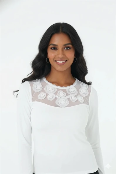 Berrak Yakası Tüllü Uzun Kollu Kadın Bluz ürün görseli