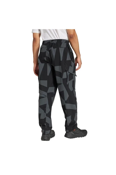 adidas Erkek  Siyah  PANTOLON CARGO AOP PANTS JF3716 - 6