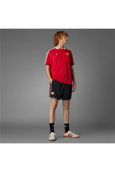 adidas Erkek  Siyah  SHORTS (1/2) MUFC ICON SHO JF0356