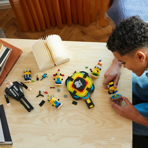® Despicable Me 4 Yapım Parçalarından Gru ve Minyonlar 75582 -9 Yaş ve Üzeri Çocuklar Için Yaratıcı - 9