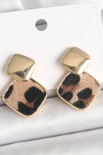 Pirinç Gold Renk Sallant Kare Leopar Desen Model Kadın Küpe - TJ-BKP10341