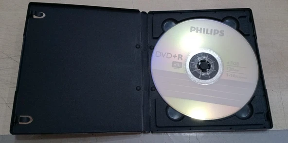 CD/DVD/BLURAY Uyumlu CD Kutusu 1 CD Bölmeli.SİYAH.KUTU İÇİ GÖZÜKMEZ KAPAK