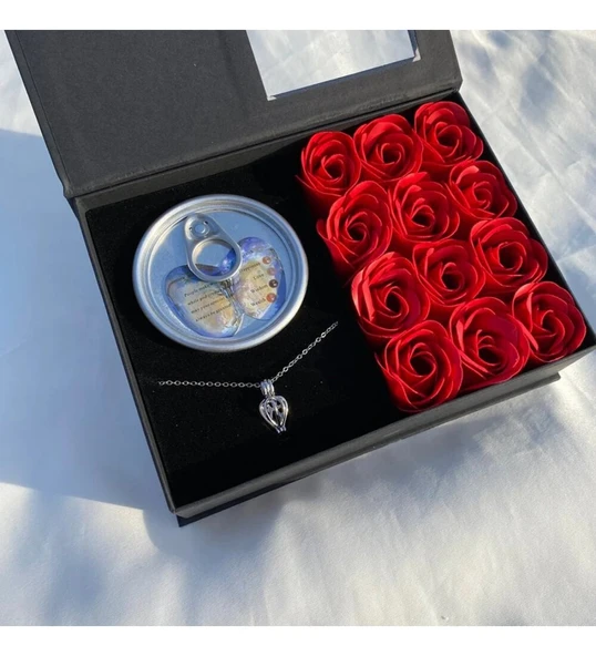 Sevgililer Günü Hediyesi Güllü İstiridye İnci Kolye Seti Özel Hediye Paketi İnci Kolyeli Gül Kutusu - 4