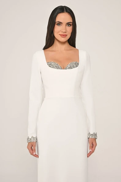 Alfa Beta Göğüs ve Kolu işlemeli Dar Kesim Krep Uzun Abiye Elbise - Resim 6