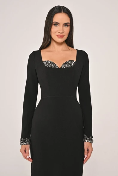 Alfa Beta Göğüs ve Kolu işlemeli Dar Kesim Krep Uzun Abiye Elbise - Resim 2