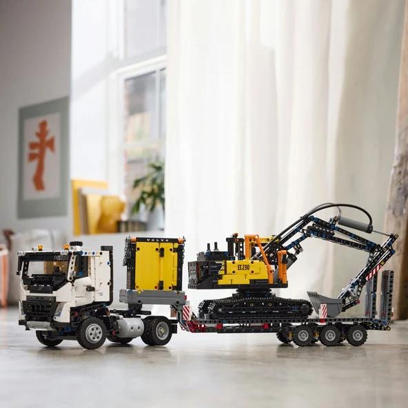 ® Technic Volvo Fmx Kamyon ve EC230 Elektrikli Ekskavatör 42175 -10 Yaş ve Üzeri Çocuklar Için Yarat - 9