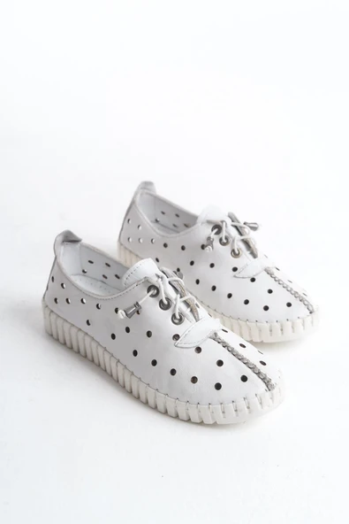 Kadın Hakiki Deri Günlük Ayakkabı Delikli Bağcıklı Düz Taban Tam Kalıp Günlük Ayakkabı - Resim 4