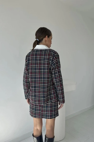 Siyah Önü Açık Ceket Ve Eteği Zincirli Takım - Resim 4